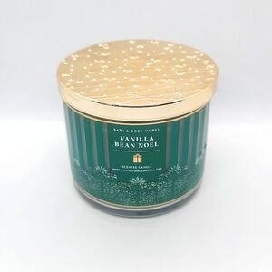 Bath & Body Works 3-Wick Scented Candle in Vanilla Bean Noel NEW